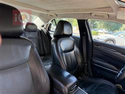 کرایسلەر 300